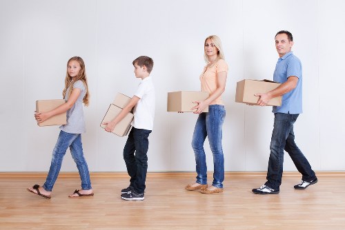 Governing law and contract terms for UK storage services